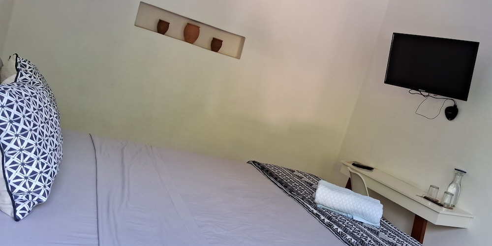 Standard Room, 1 Bedroom, Private Bathroom, Courtyard View photo 1
