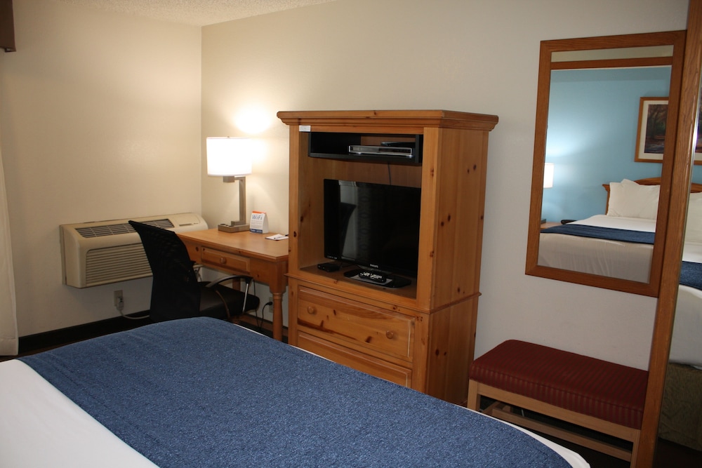 Room, 1 Queen Bed, Non Smoking (River View) - Photo 3
