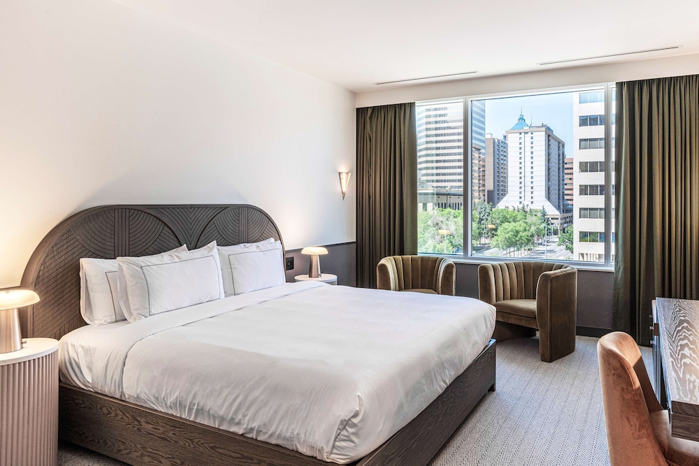 Deluxe Room, 1 King Bed (Reflect) - Photo 2