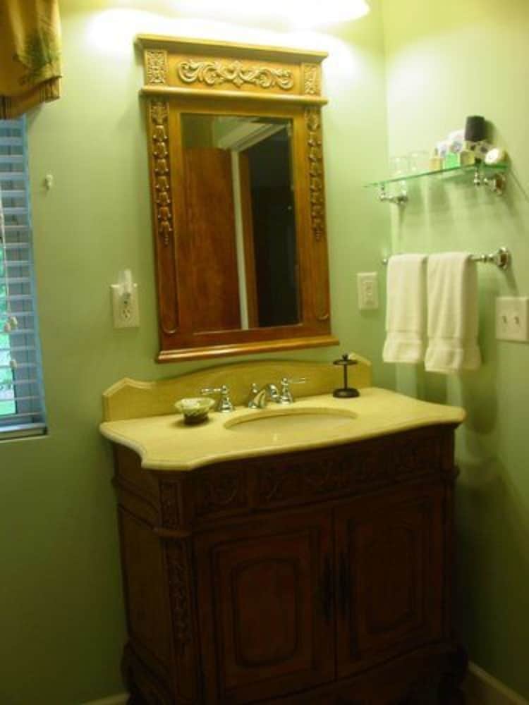 Room, Private Bathroom (Palms Guest Room) photo 3