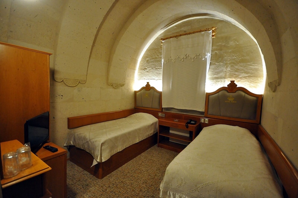 Deluxe Triple Room, 3 Twin Beds, City View photo 1