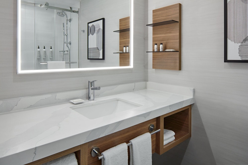 Suite, 1 Bedroom photo 2