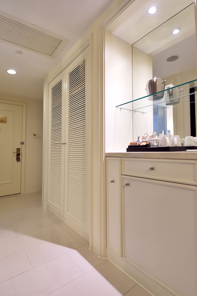 Premier Deluxe Twin Room
