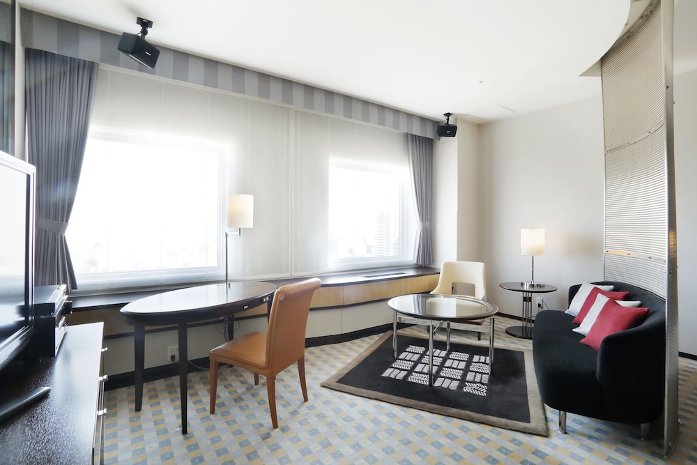 Luxury View Bath Suite (Hollywood Twin) photo 2