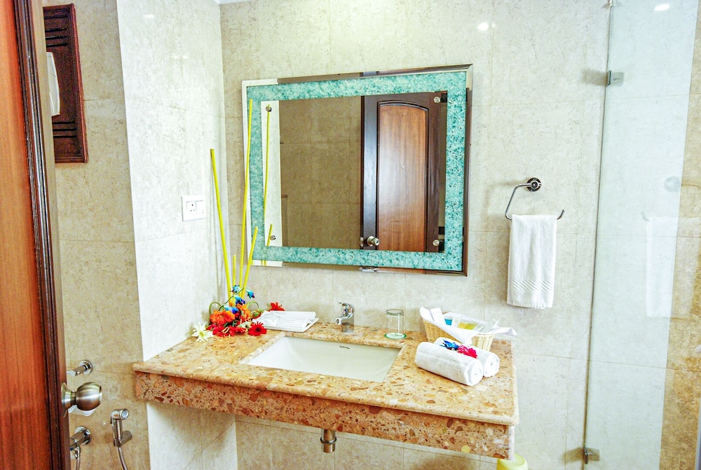 Pool View Executive AC Room - Photo 18