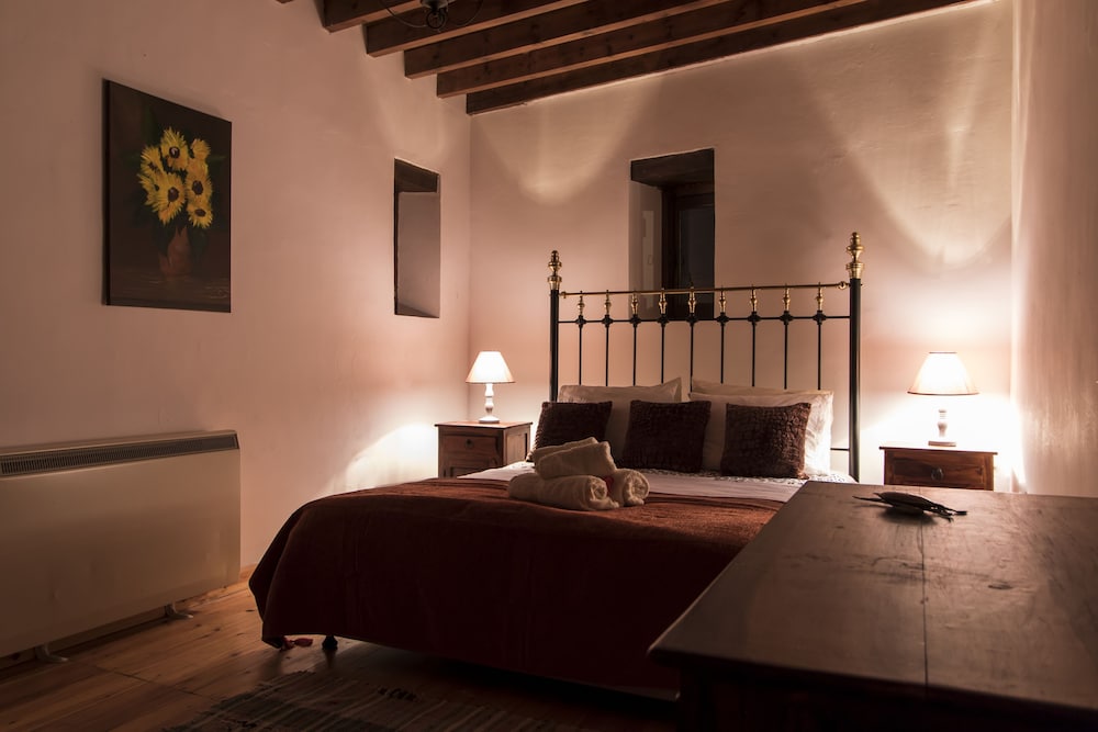 Traditional Cottage, 3 Bedrooms photo 1