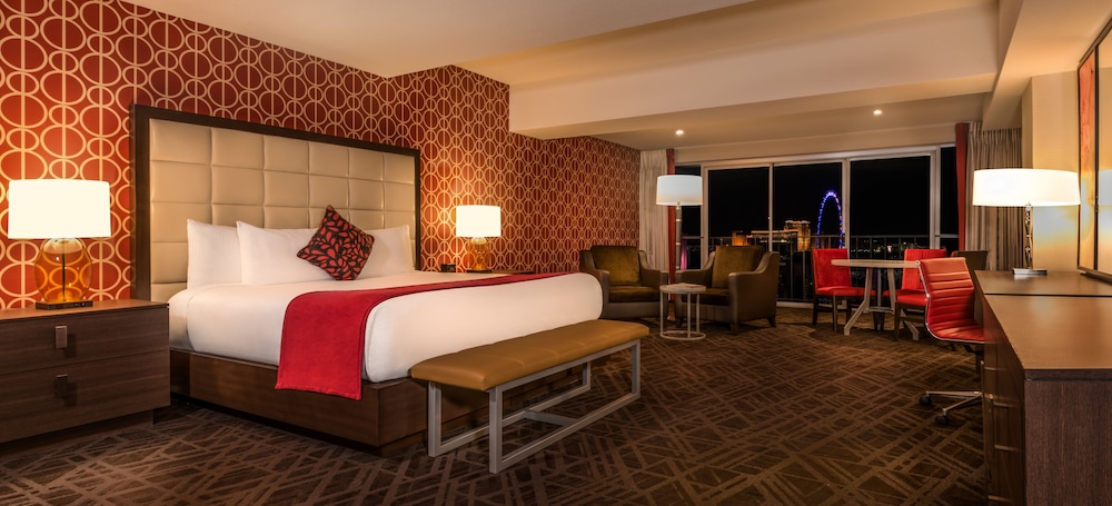Resort Studio Suite King High Roller View Non-Smoking - Photo 1