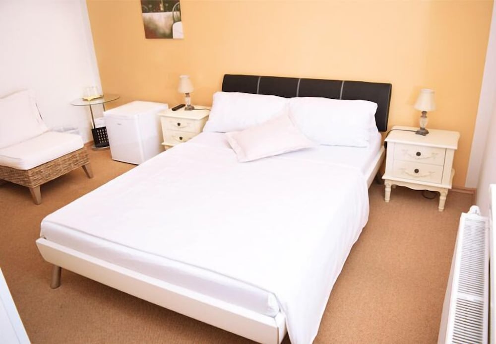Basic Single Room photo 1