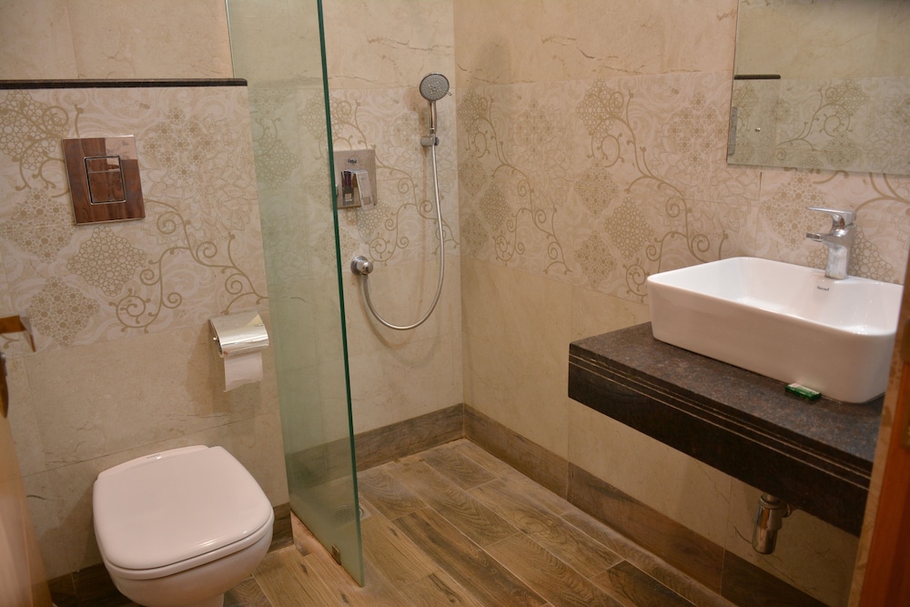 Deluxe Room - Photo 2