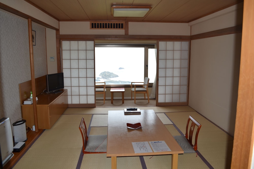 Japanese Western Style, Run Of House, Ocean View, For 5 Guests photo 2