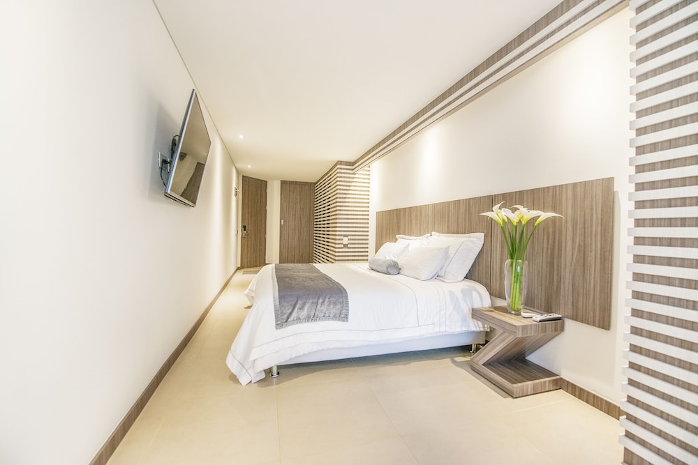 Deluxe Room - Photo 2