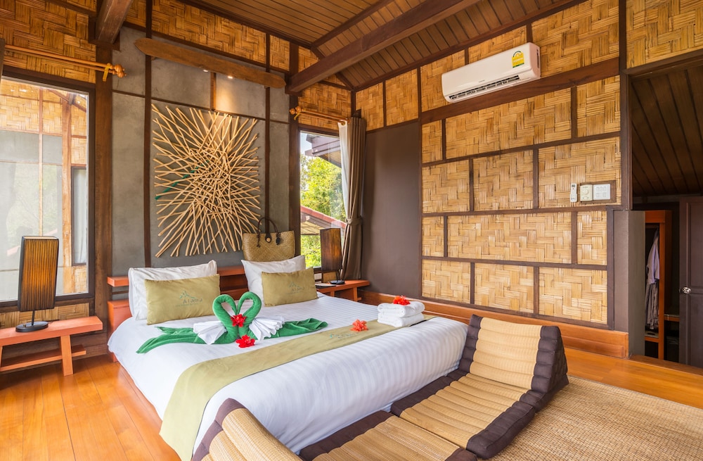 Suite with Garden View