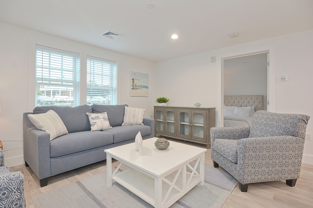 Luxury Condo, 1 Bedroom, Kitchen