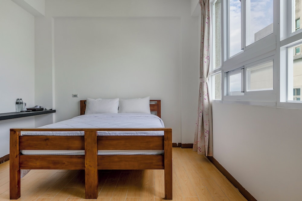 All Rooms - Photo 9