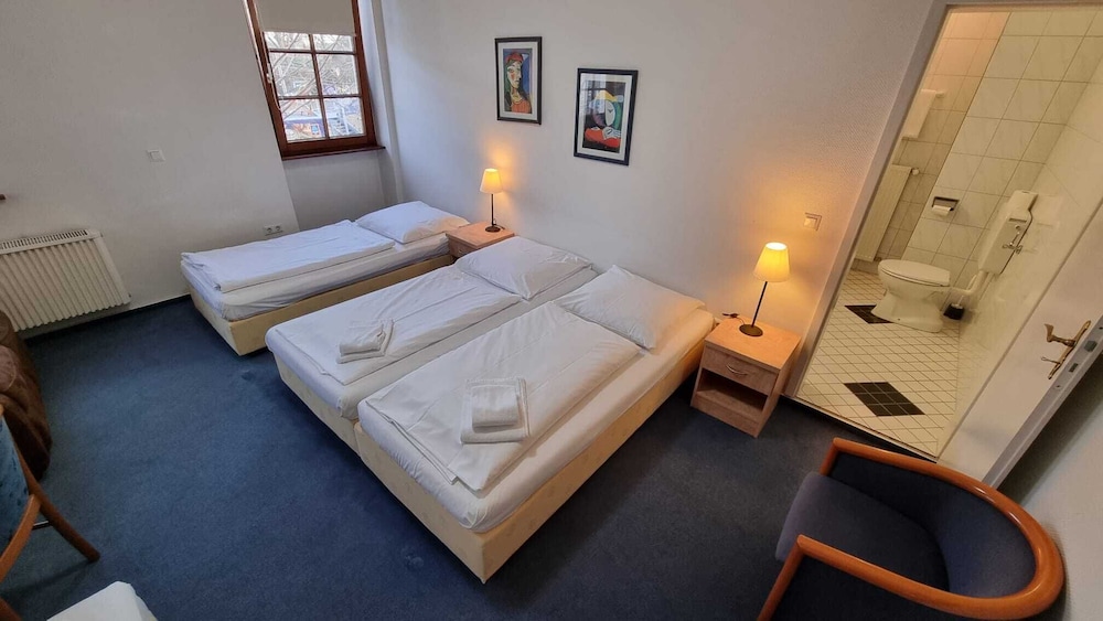 Comfort Quadruple Room, Private Bathroom, City View