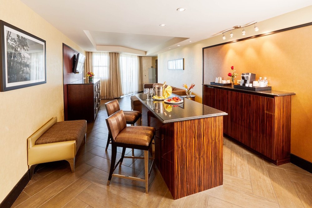 Executive Suite photo 1