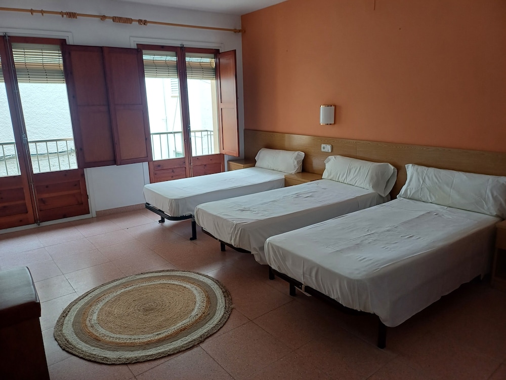 Habitación Triple Familiar, Vista Parcial al Mar
