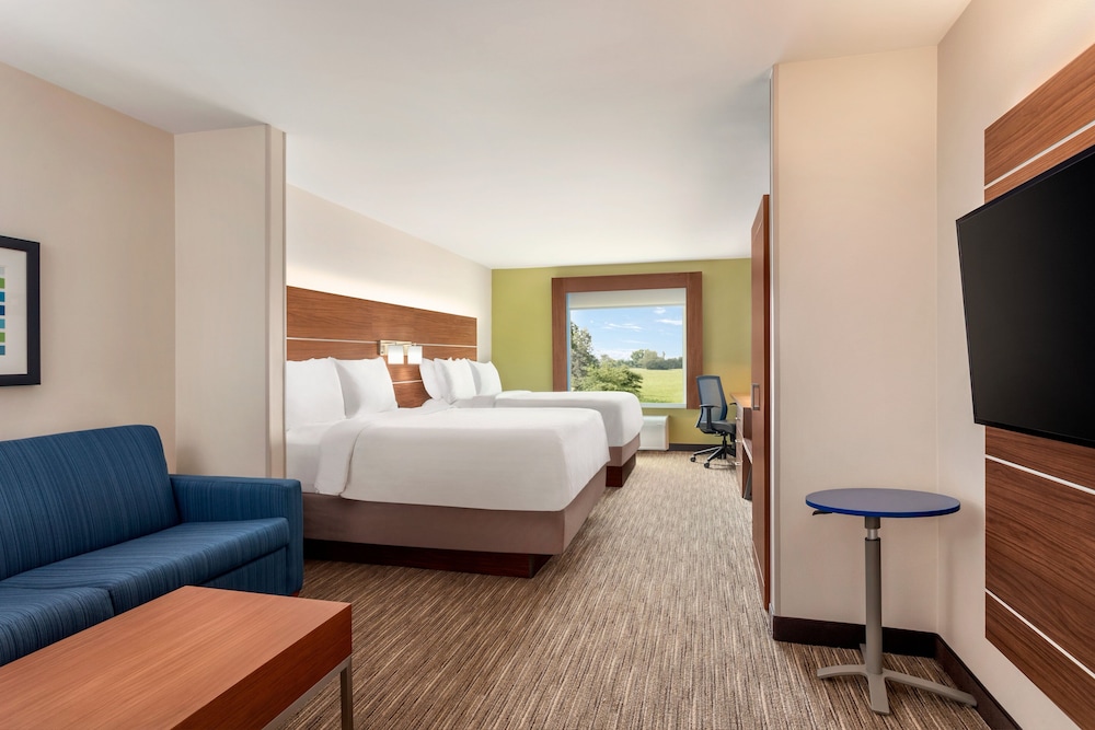 Suite, 2 Queen Beds - Photo 7
