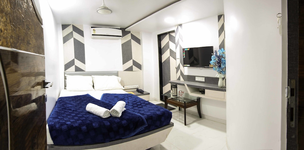 Double Room (AC)
