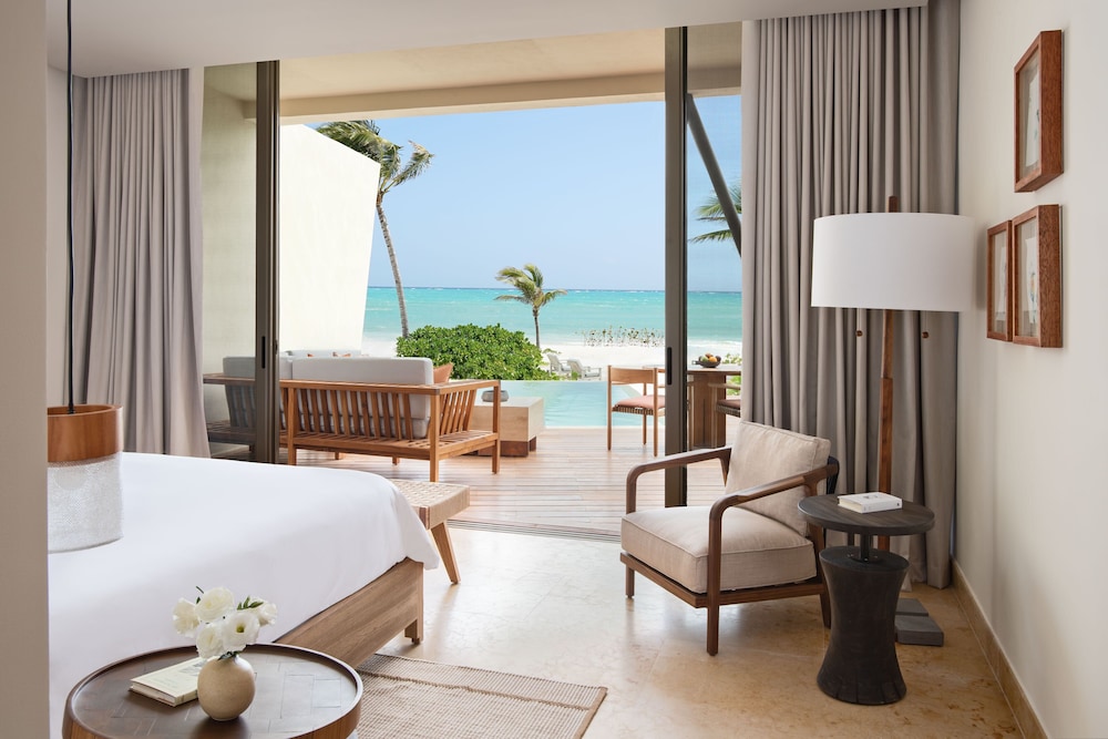 Presidential Suite, Beachfront