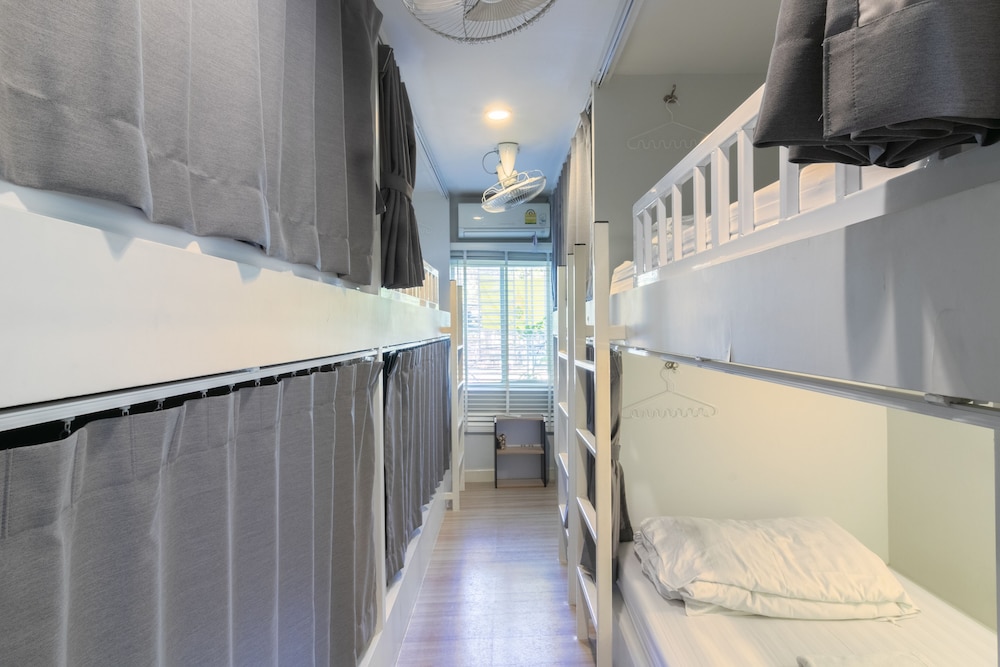 4 Bed Mixed Dormitory Room photo 1