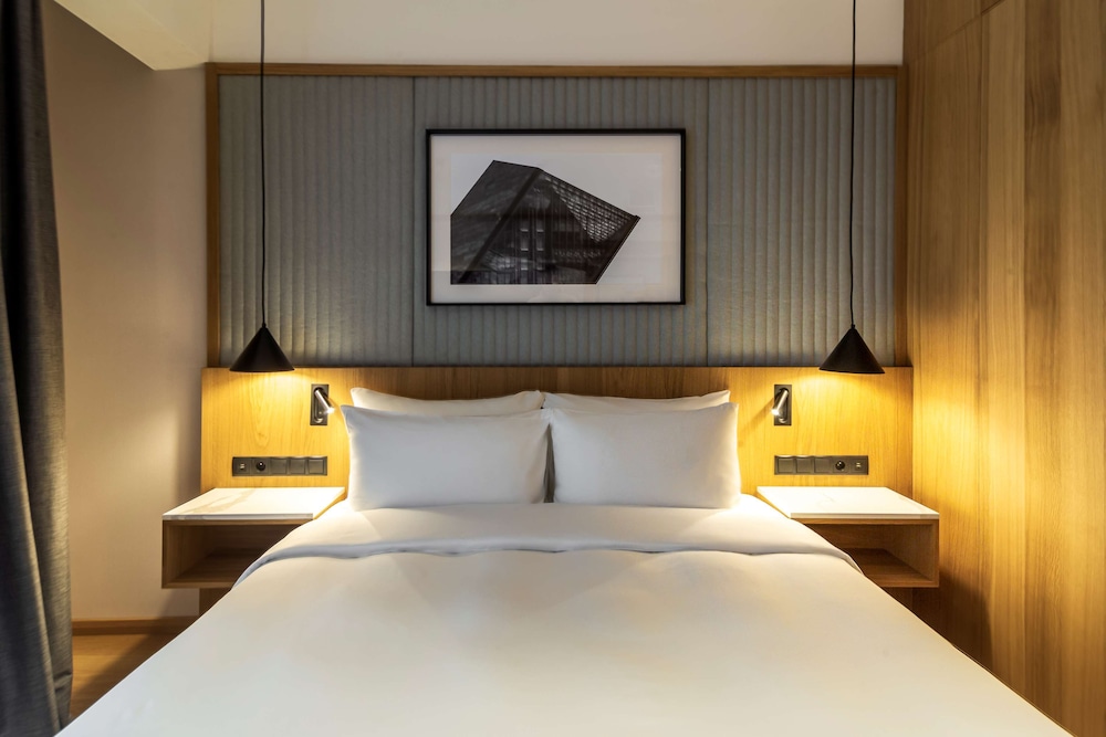 Room (Small Cosy) thumbnail 6