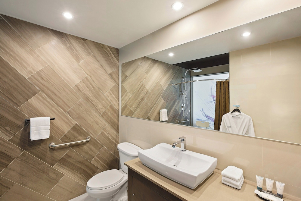 Deluxe Room, 2 Queen Beds