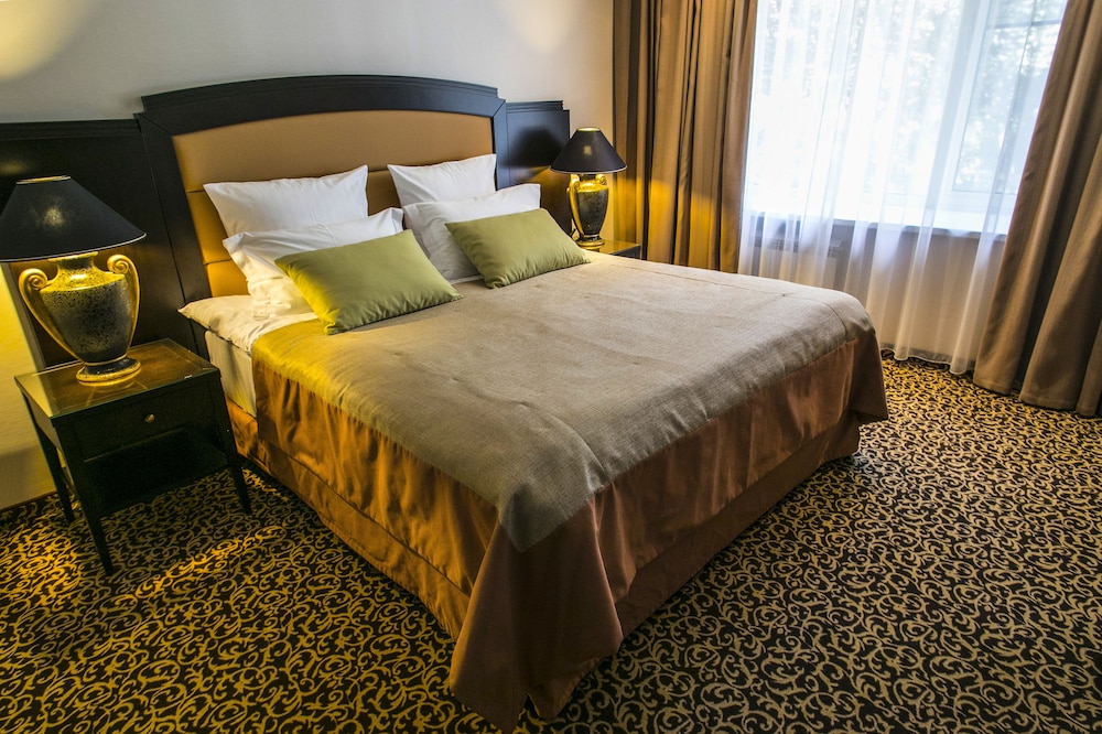 Suite (Renovated) photo 2