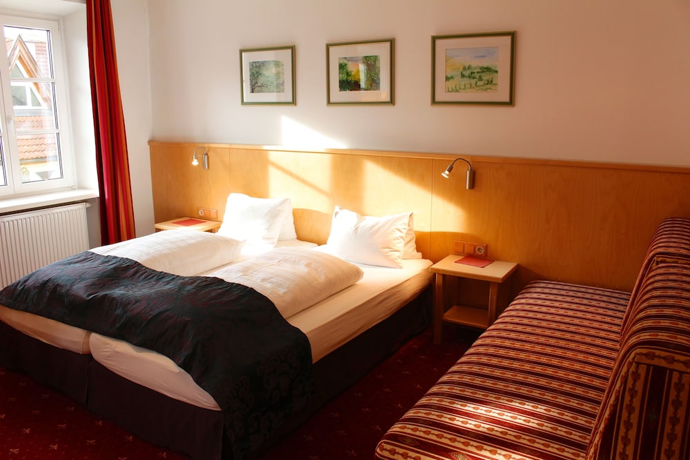 Classic Double or Twin Room, Mountain View - Photo 7