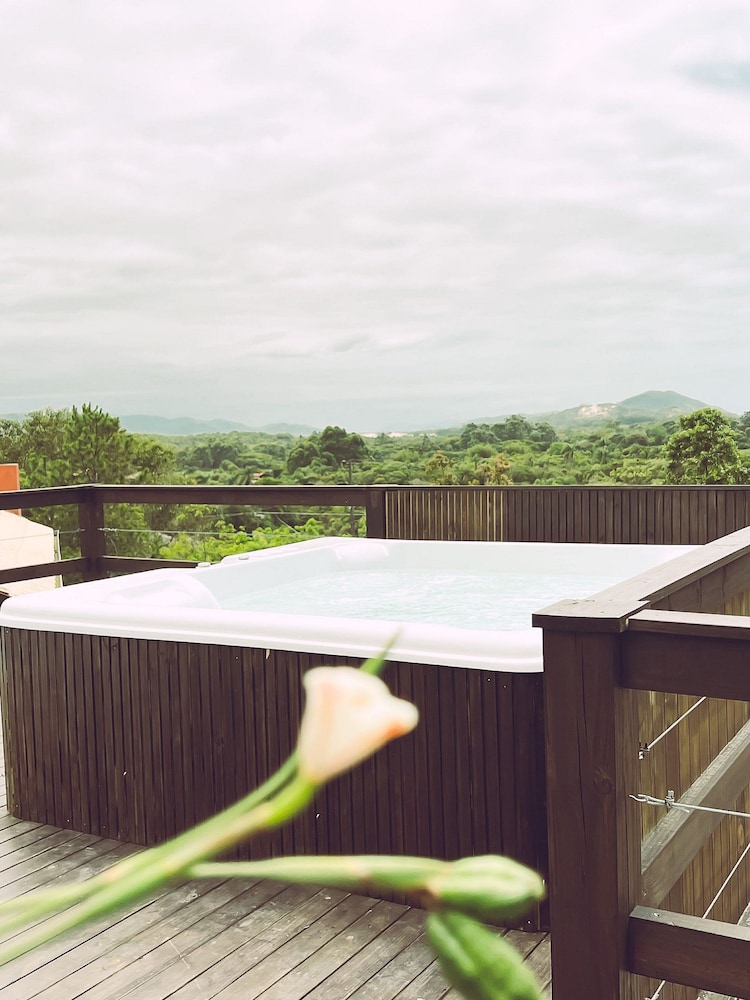 Economy Suite (Suite Standard com Hidro Coletiva Pou)