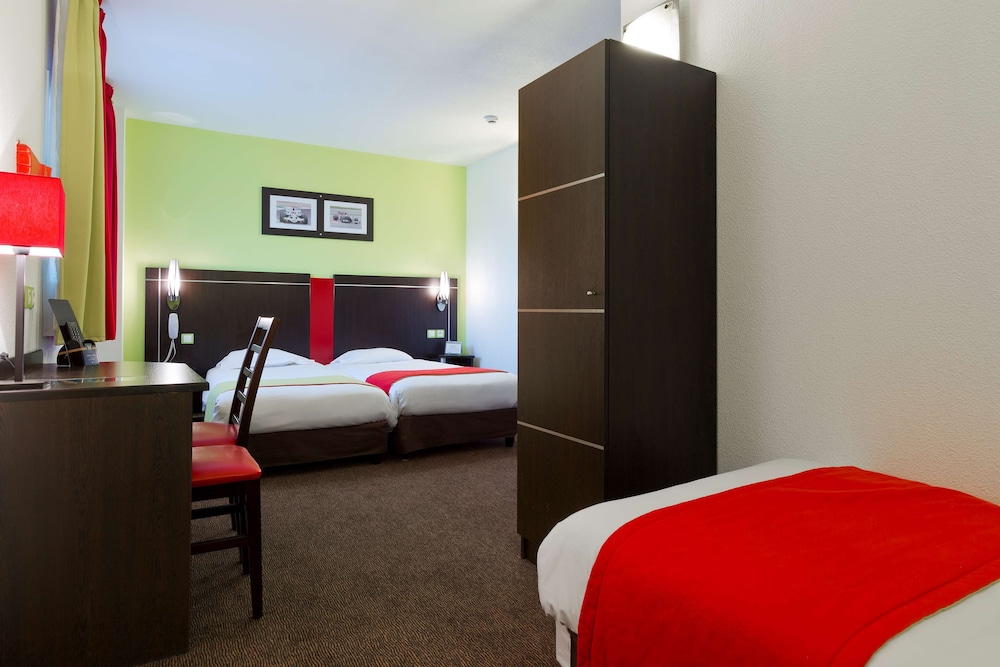 Standard Room, Multiple Beds photo 2