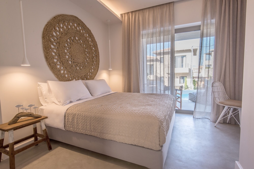 Double Room, Private Pool (Elegant)