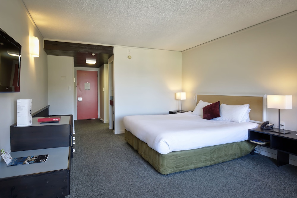Superior King View Room photo 2