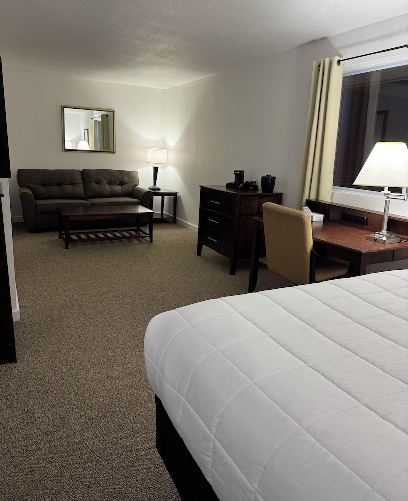 Family Suite, Multiple Beds photo 3