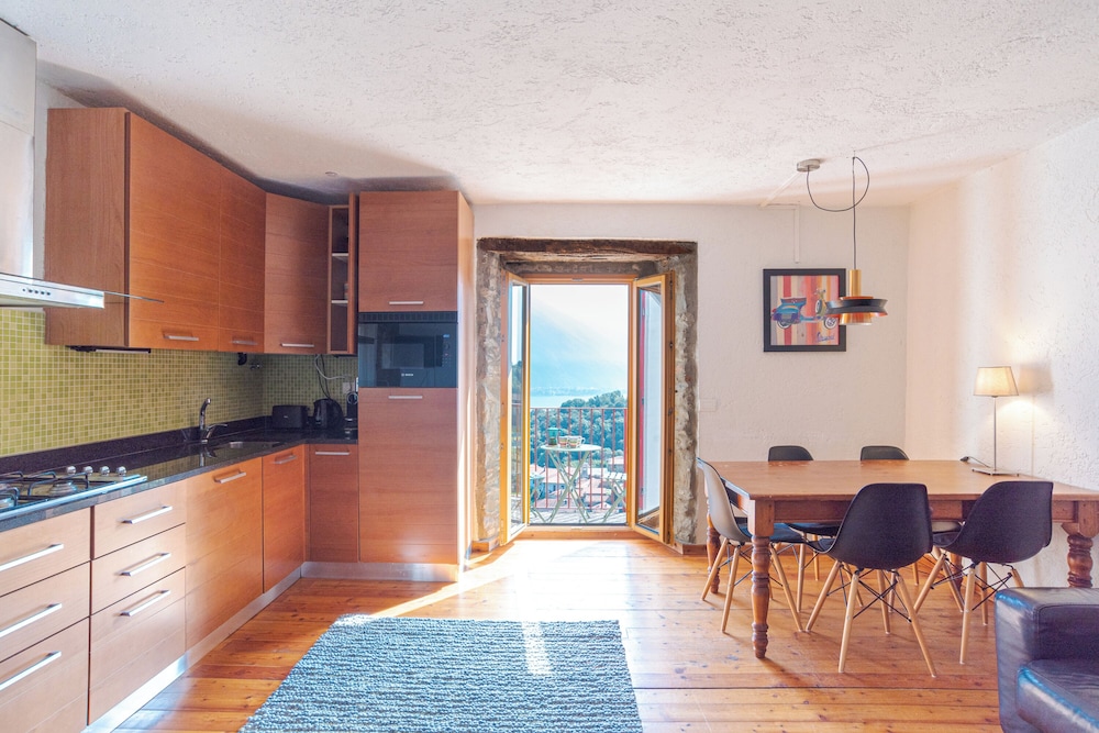 Family Apartment, Multiple Bedrooms, Mountainside (Belmonte Balcone) photo 2