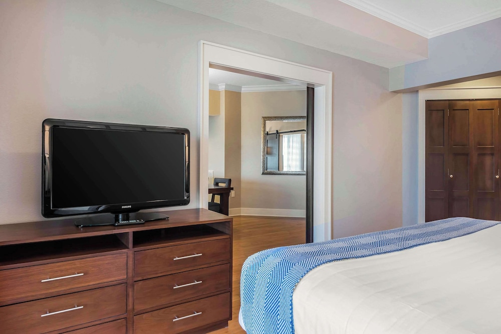 Deluxe Suite, 2 Bedrooms, Non Smoking