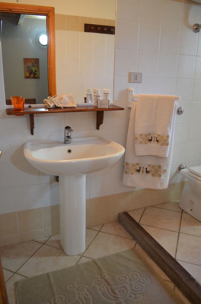 Double or Twin Room photo 2