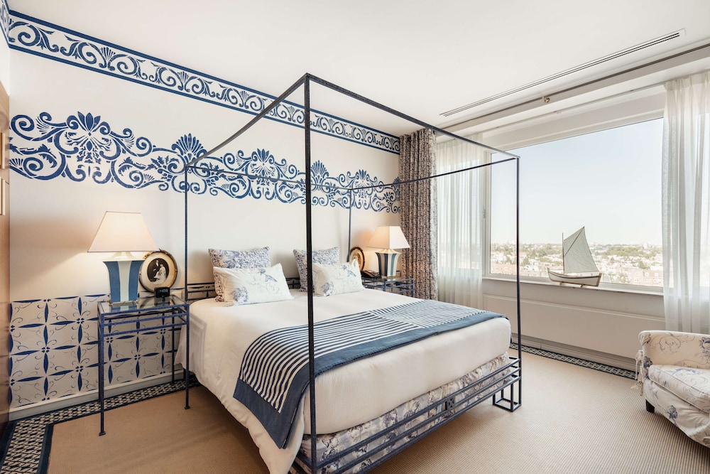 Neptune One Bedroom Suite photo 2