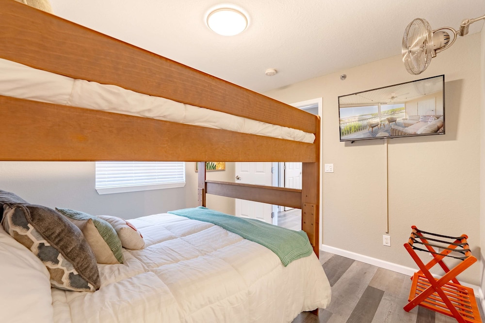 Condo, Multiple Beds, Balcony (Highland Shores Haven) photo 2