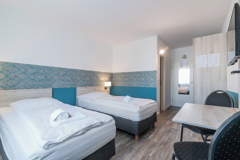 Comfort Twin Room photo 2