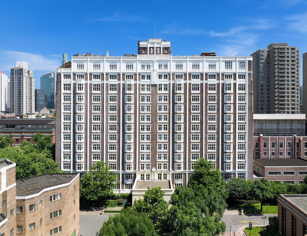 Premier Deluxe Room - Cathay Building