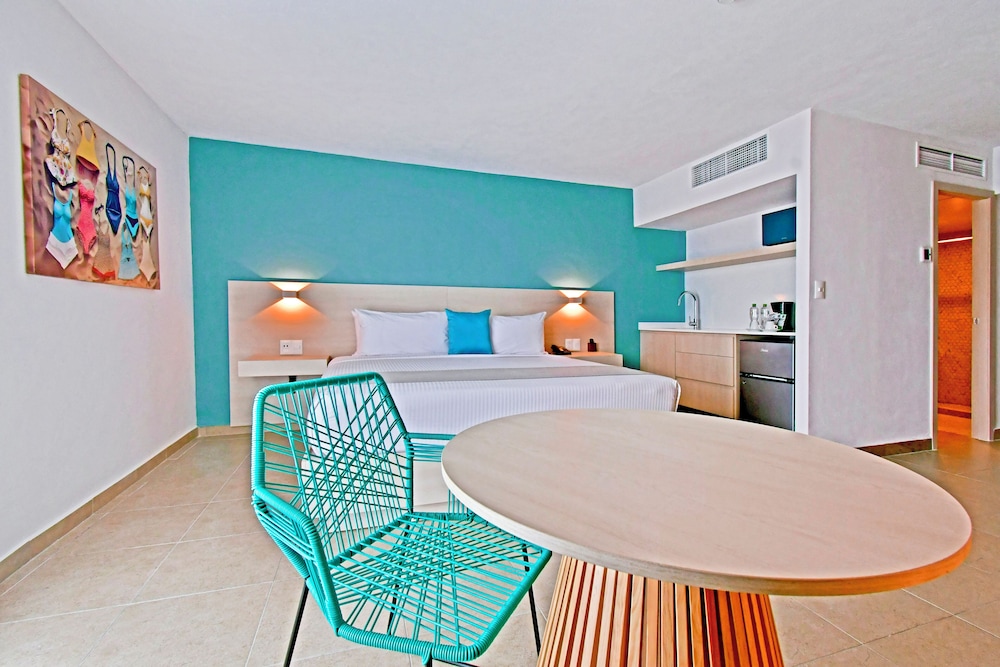Royal Suite Double Ocean View photo 2