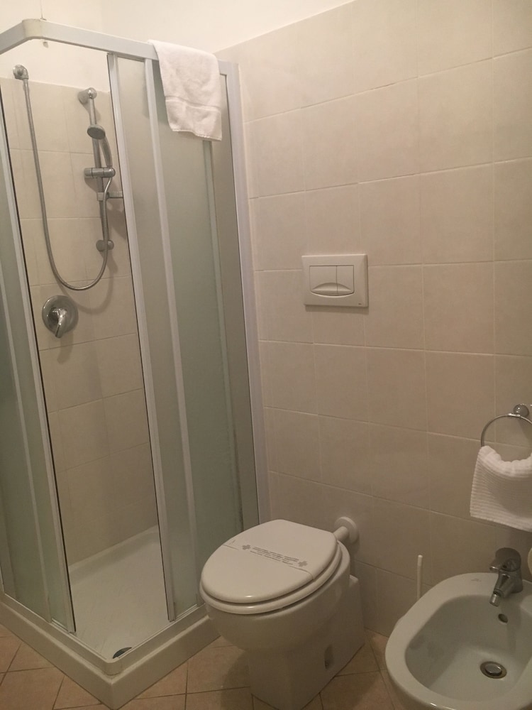 Double or Twin Room photo 3