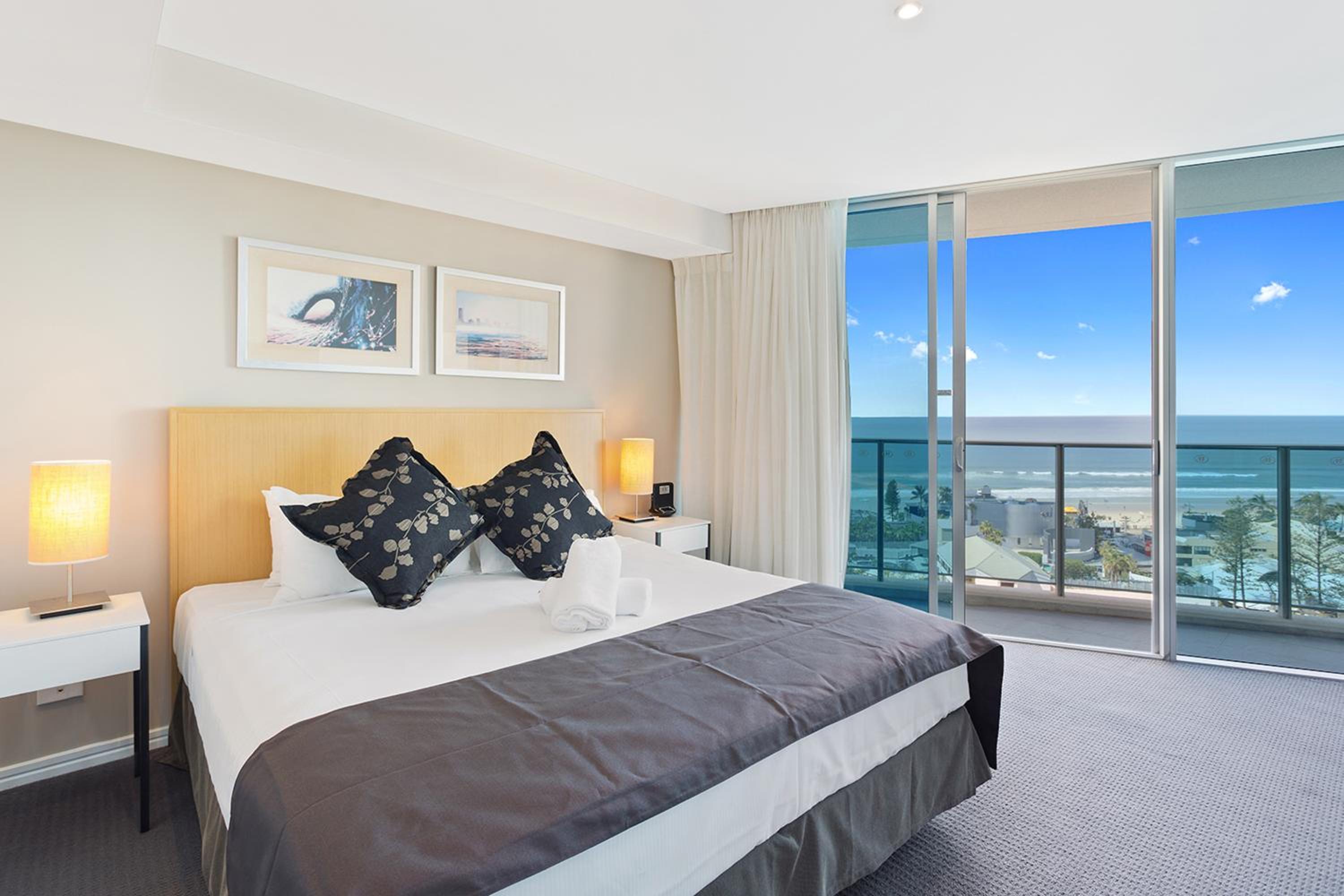 Two Bedroom, Two Bathroom Level 12 Ocean View  photo 1