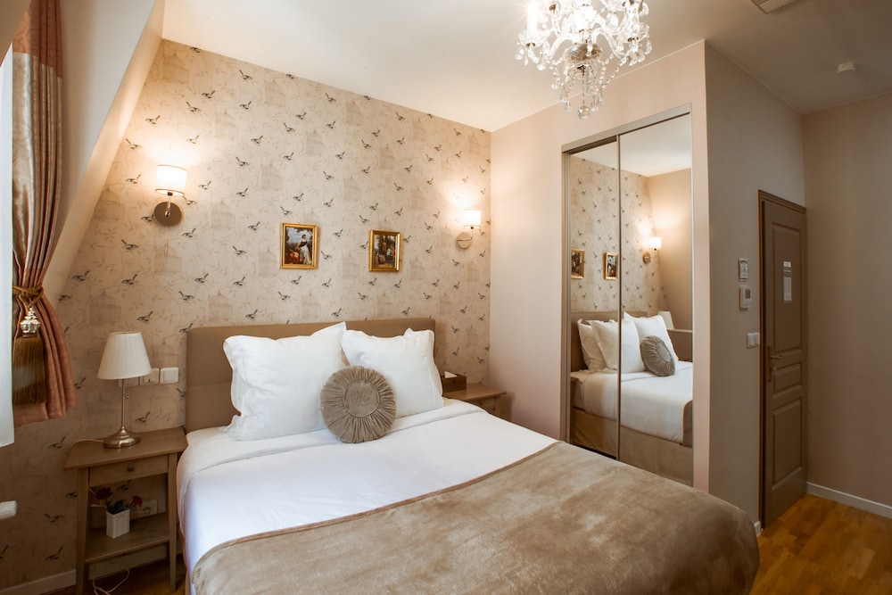 Deluxe Double Room, Private Bathroom photo 2