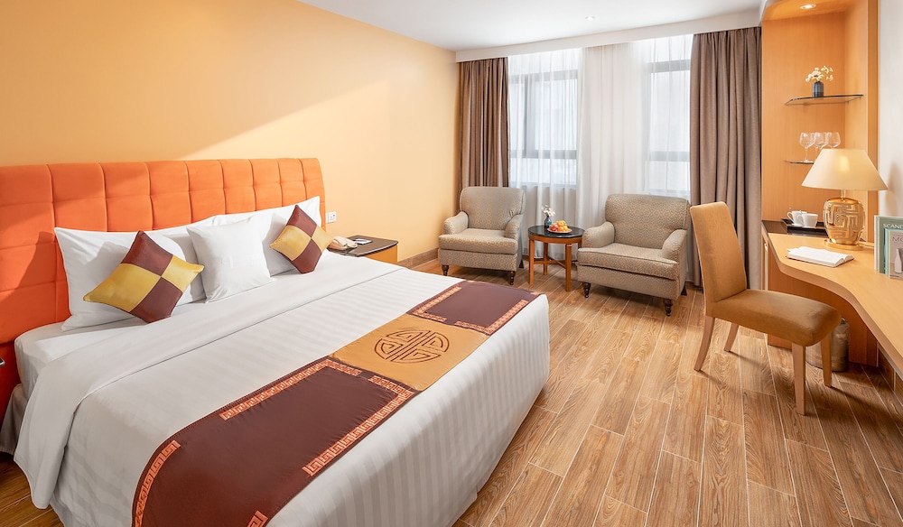 Grande King Room photo 1