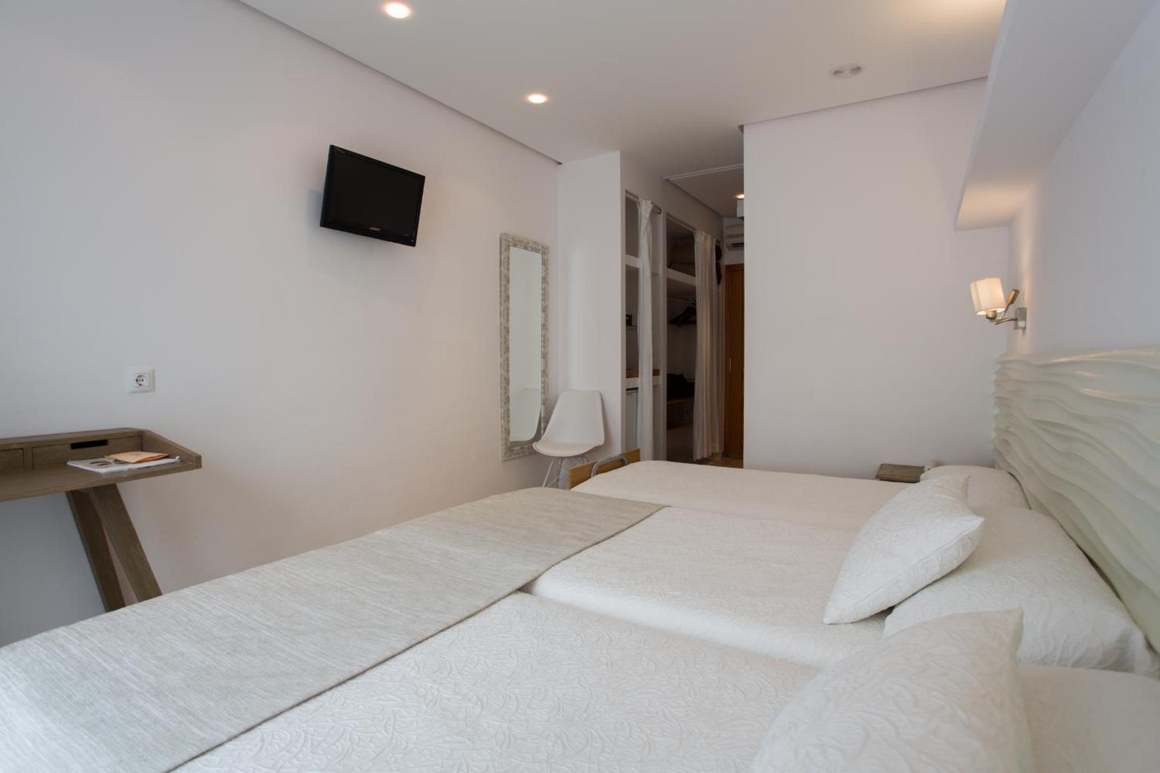 Double Room With Extra Bed