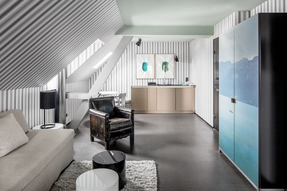 Attic Junior Suite - Photo 3