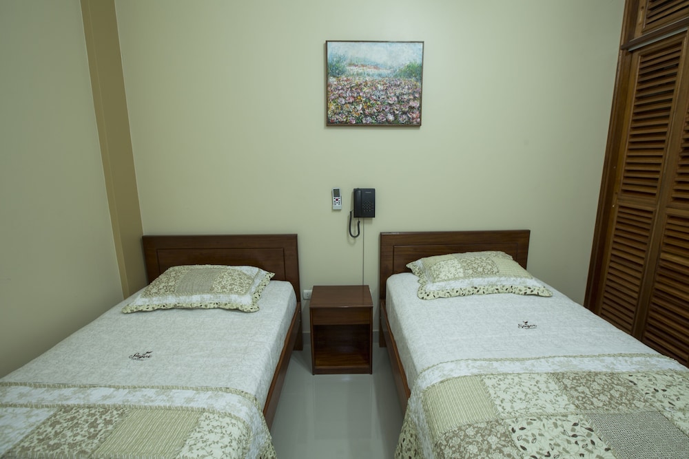 Twin Room, 2 Double Beds photo 1
