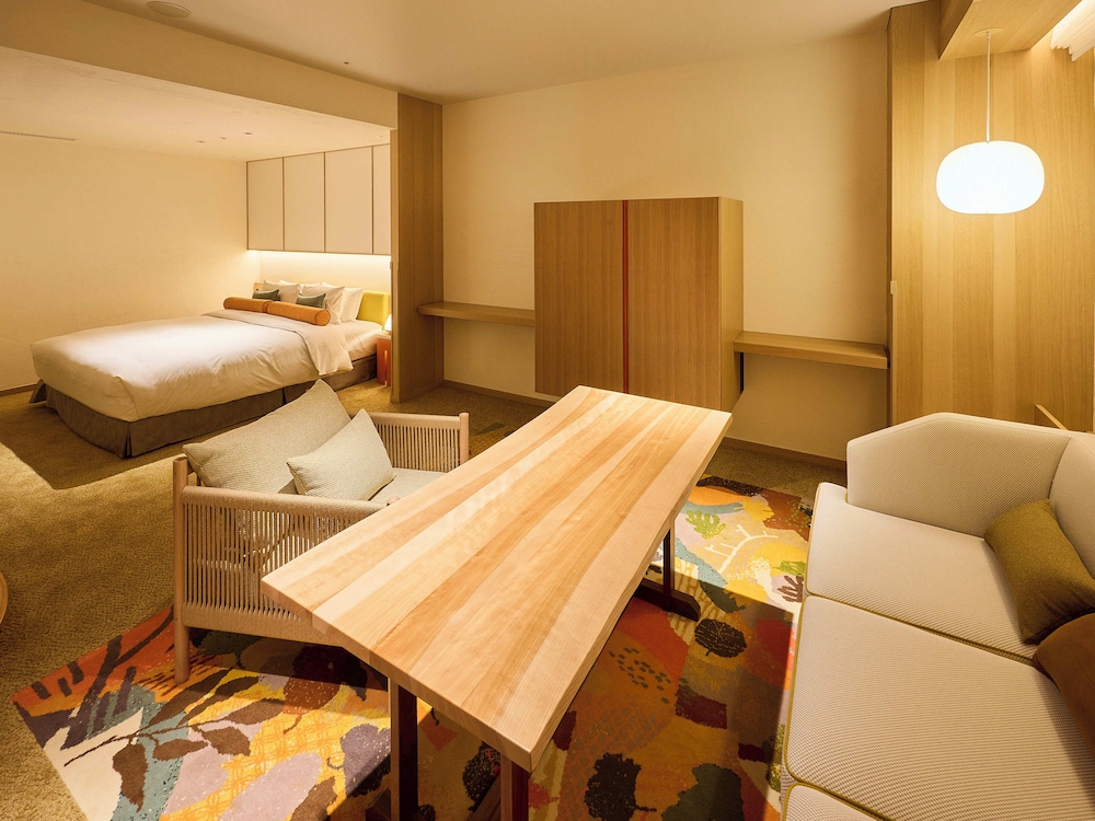 [Plaza Floor] Plaza King (View Bath Suite Style) photo 1